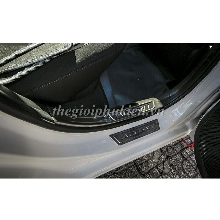 Bộ sản phẩm ỐP BẬC CỐP VÀ BẬC CỬA Inox xe Hyundai Accent 2021