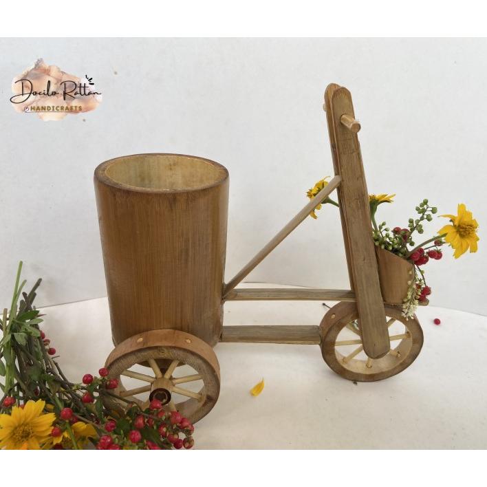 Xích lô tre- Bình tre để hoa- trang trí, quà lưu niệm