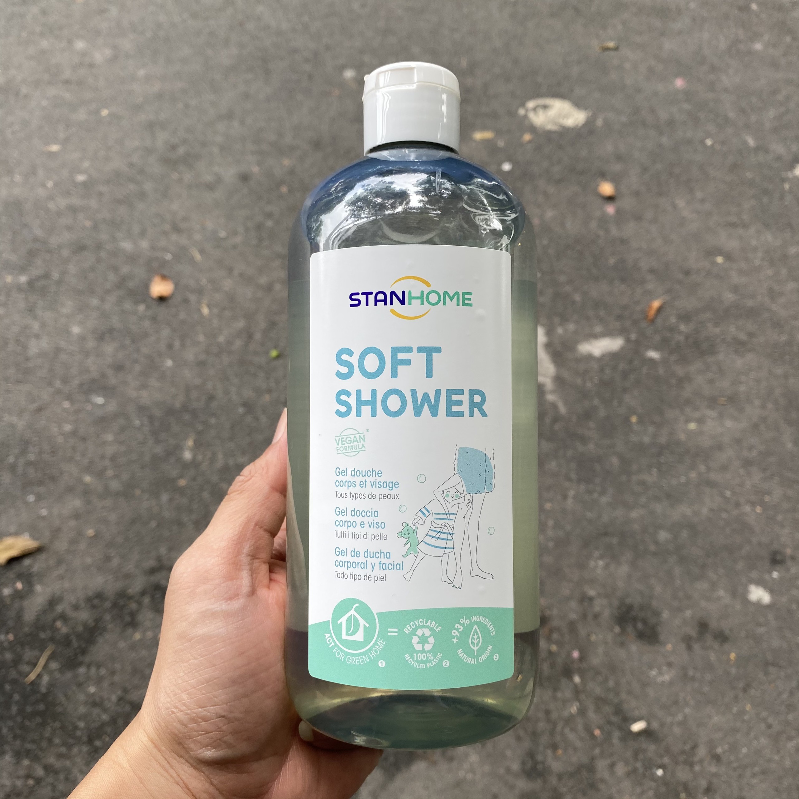 Sữa tắm và rửa mặt  STANHOME FAMILY EXPERT Soft Shower 740ml - dành cho da nhạy cảm