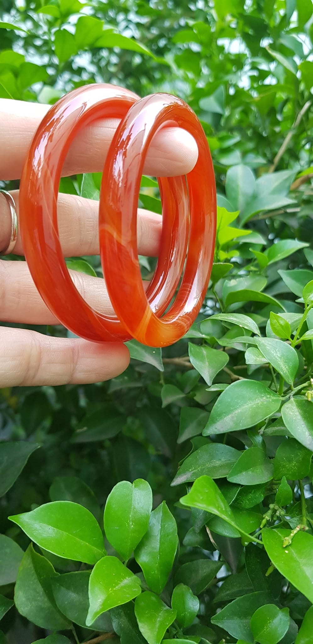 Vòng tay nữ đá mã não đỏ vân đẹp mới Vòng Ni 54mm x cọng 8,5mm Nữ mệnh hỏa mệnh thổ 52kg - 60kg đeo ạ