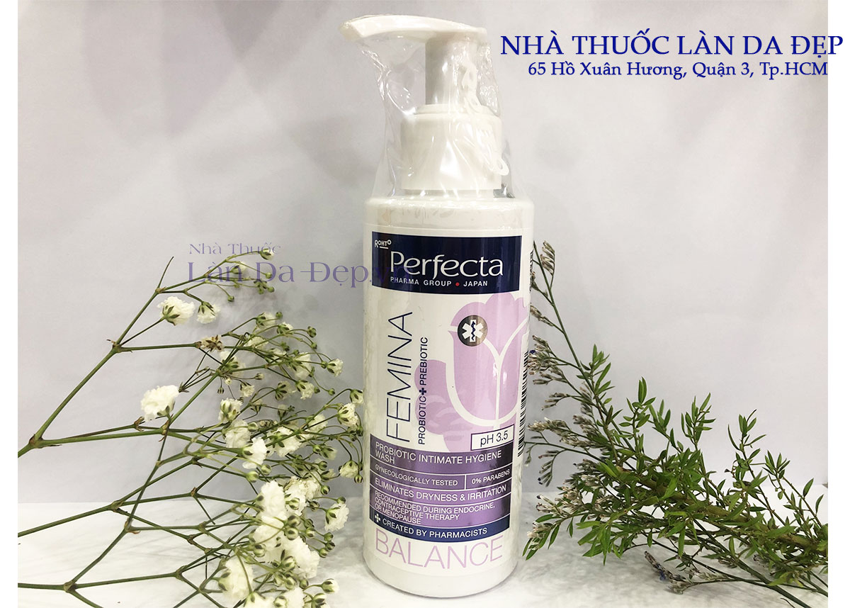 Dung dịch vệ sinh phụ nữ Perfecta Femina Balance khử mùi kháng khuẩn bảo vệ da vùng nhạy cảm chai 150ml