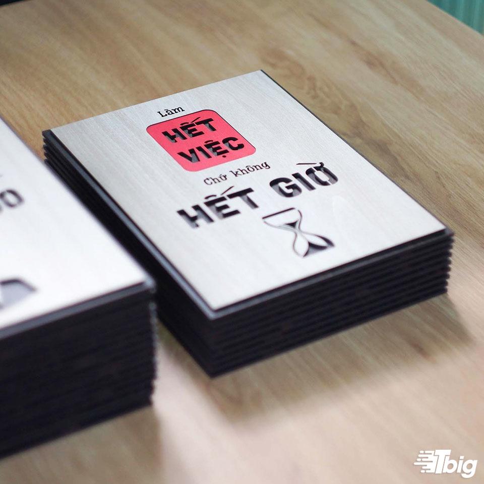 Tranh động lực TBIG119: Tranh tạo động lực làm việc hết mình không hết giờ 20x27cm