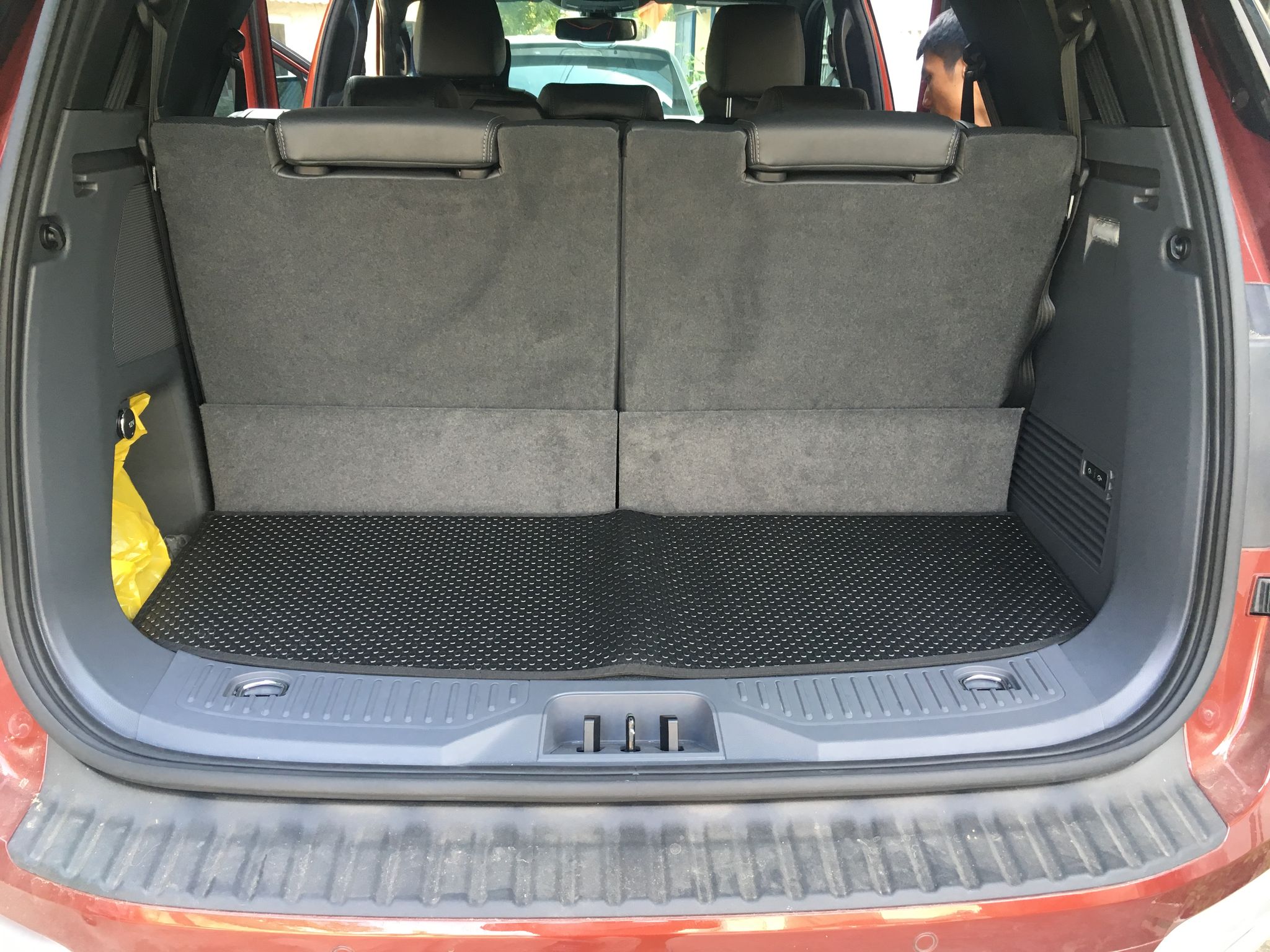 Thảm lót sàn ô tô KATA cho xe BMW 218i (F45) (2015-2021) - Khít với sàn xe, Chống trơn, Không mùi, Không ẩm mốc