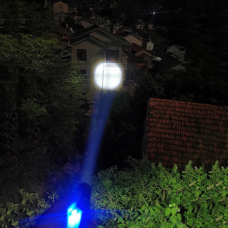 Đèn pin cầm tay siêu sáng chiếu xa 200m Zoom xa gần, Đèn pin Led cầm tay có móc treo, pin trâu, chống thấm nước IPX4-XST836 - Hàng chính hãng