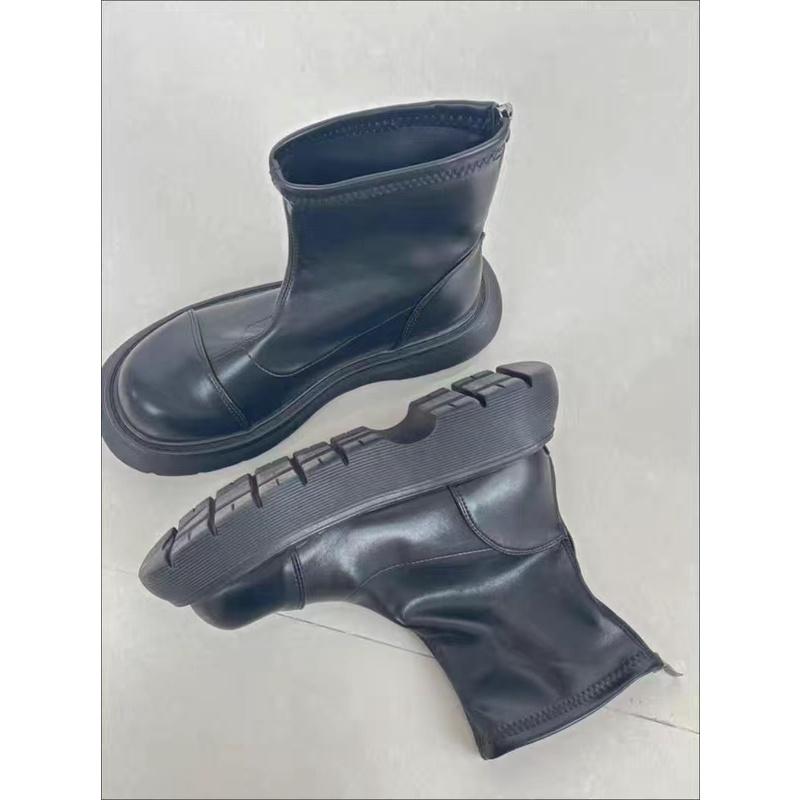 Boots Chiến Binh Đế Cao 4Cm Khóa Sau Phong Cách Năng Động B022