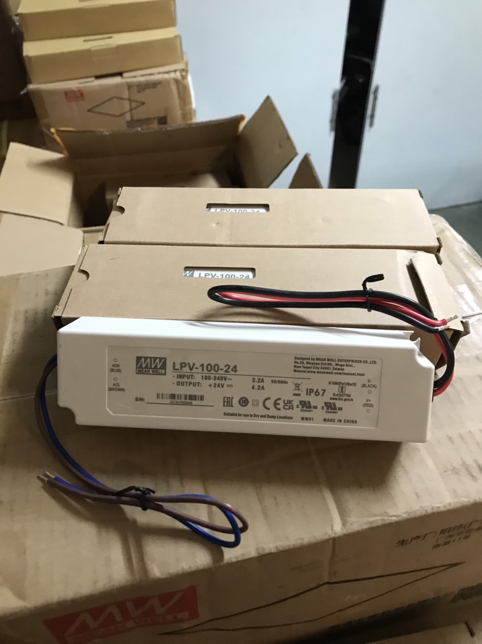 Nguồn LED Meanwell LPV-100-24 (24V 100W 4.2A), Hàng chính hãng