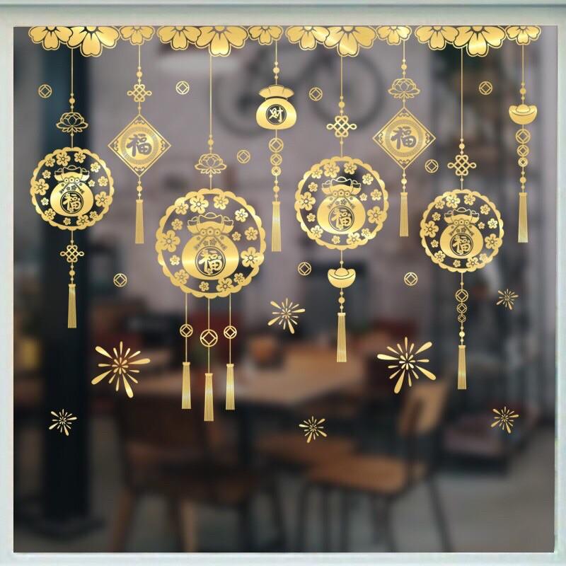 Decal trang trí Tết - Rèm dây vòng túi tiền trong ánh VÀNG - ĐỎ cao cấp