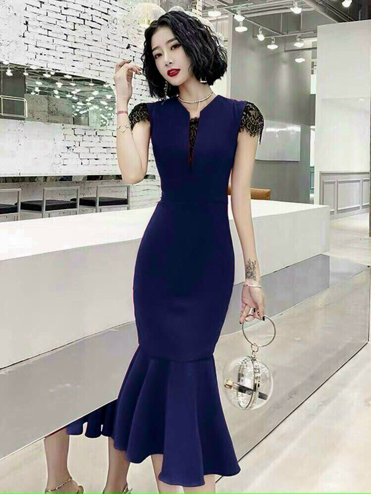 ĐẦM ÔM ĐUÔI CÁ XANH PHỐI REN chất vải thun poly dày dặn,thoáng mát và co giãn tốt. Đầm thích hợp cho chị em đi chơi,đi làm công sở hoặc đi tiệc nhé