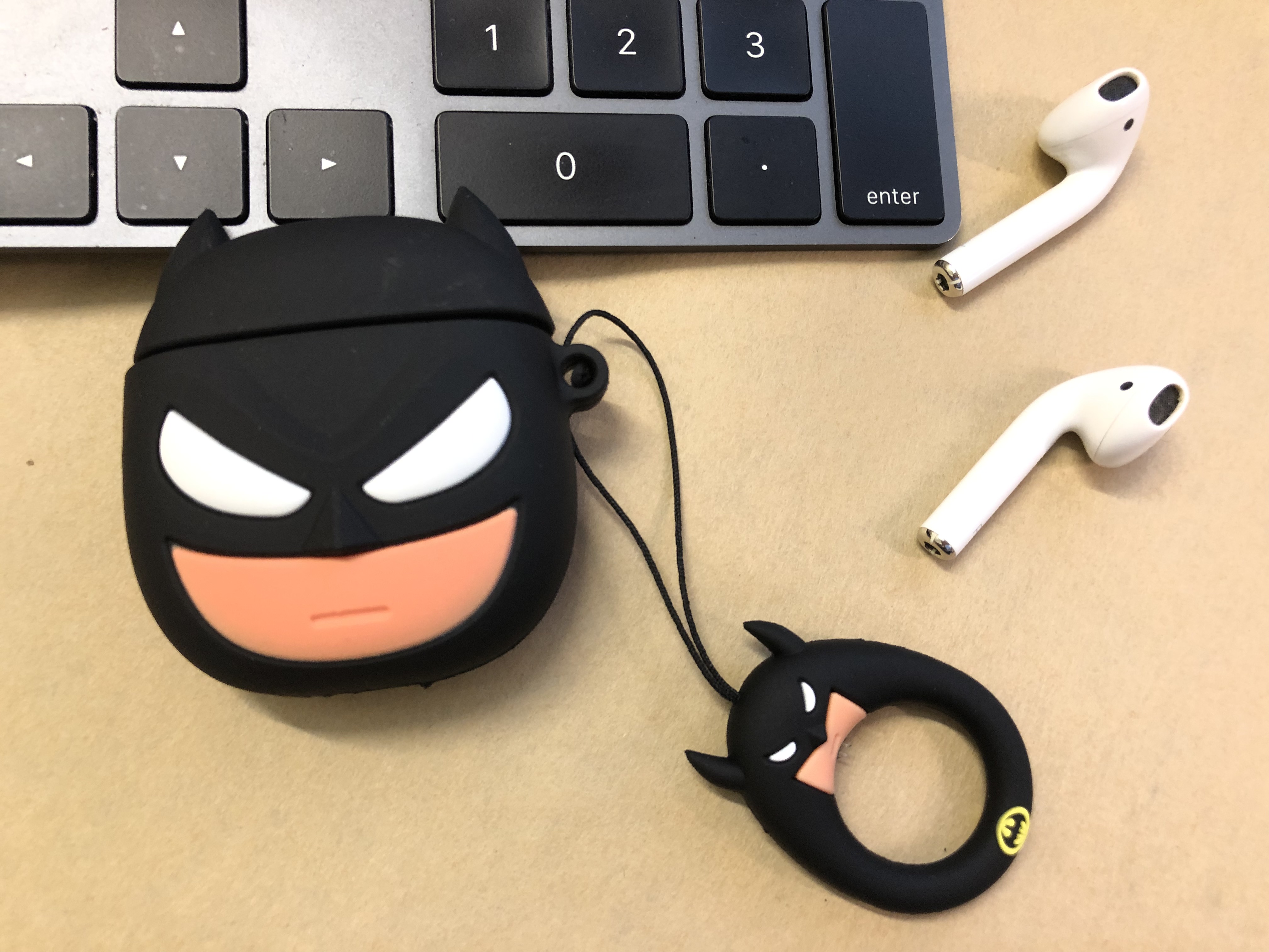 AIRPODS CASE BAO CASE SILICON VỎ ỐP SILICON BẢO VỆ CHO TAI NGHE AIRPODS 1, AIRPODS 2, AIRPODS PRO HÌNH NGƯỜI DƠI BATMAN