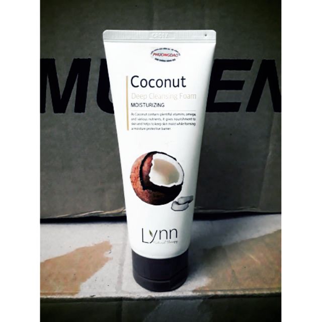 Sữa rửa mặt dừa Lynn Coconut Deep Cleansing Foam Hàn Quốc 120g + Móc khóa.