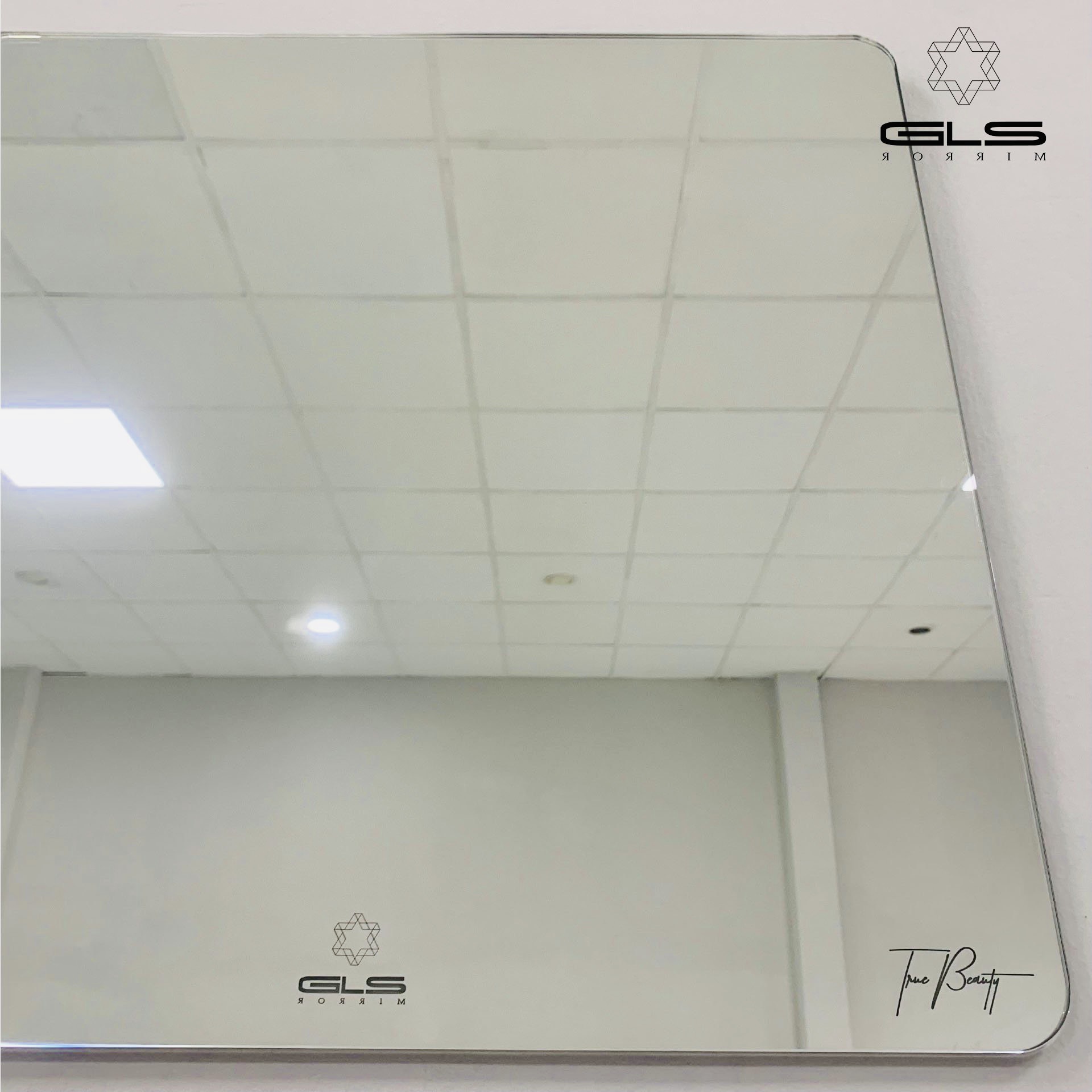 Gương soi GLS kiểu trơn hình vuông 60x60cm sưu tập Thu 2022