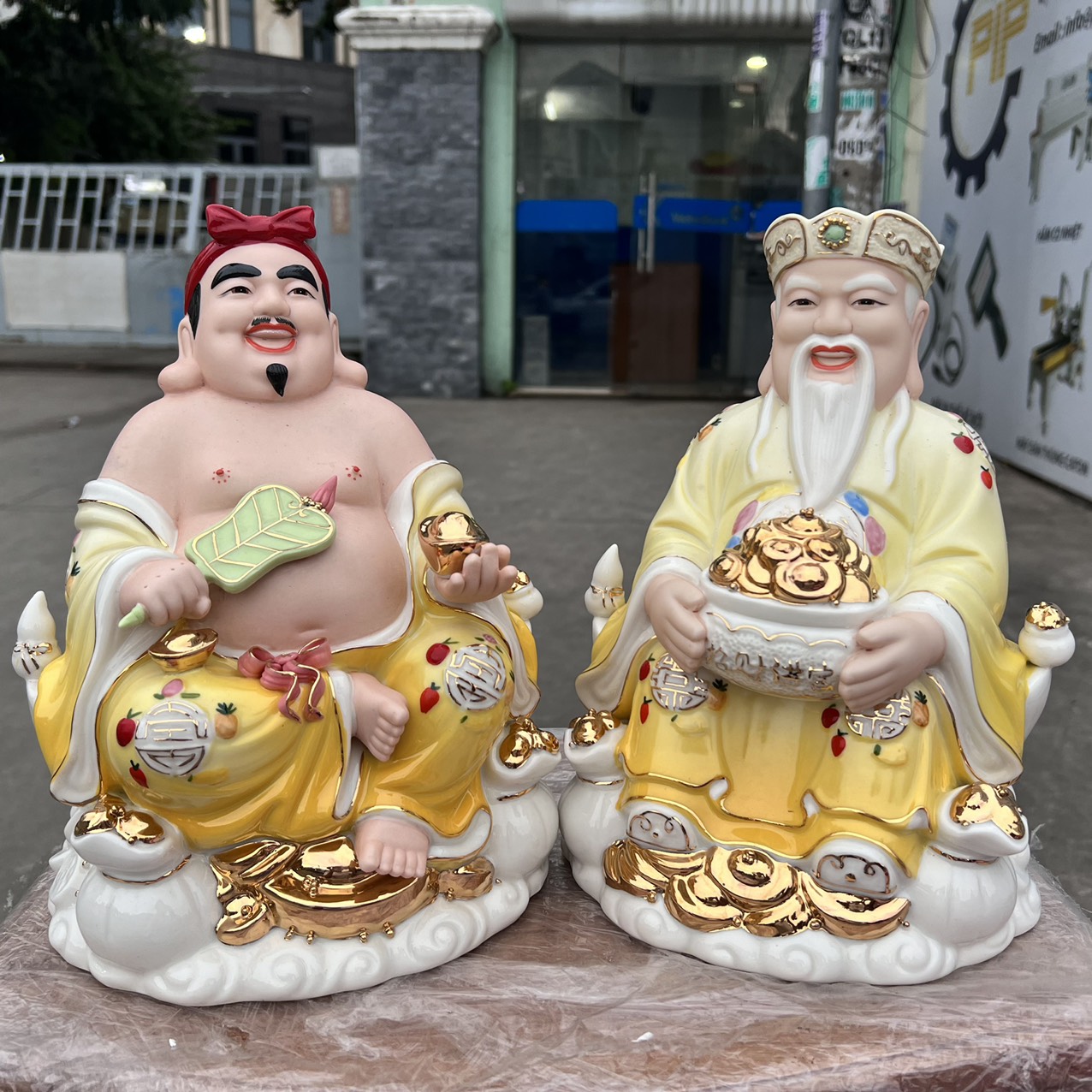 Tượng Thần Tài Thổ Địa sứ đức hóa cao cấp nhập khẩu Đài Loan cao 25cm – VÀNG