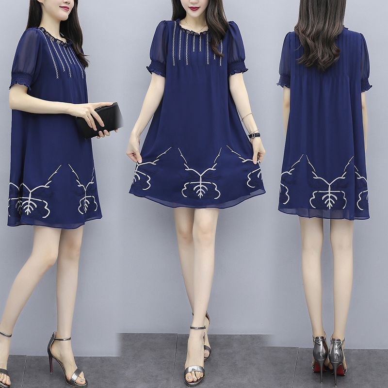 Váy suông nữ họa tiết độc đáo Còn size M (46-53)kg