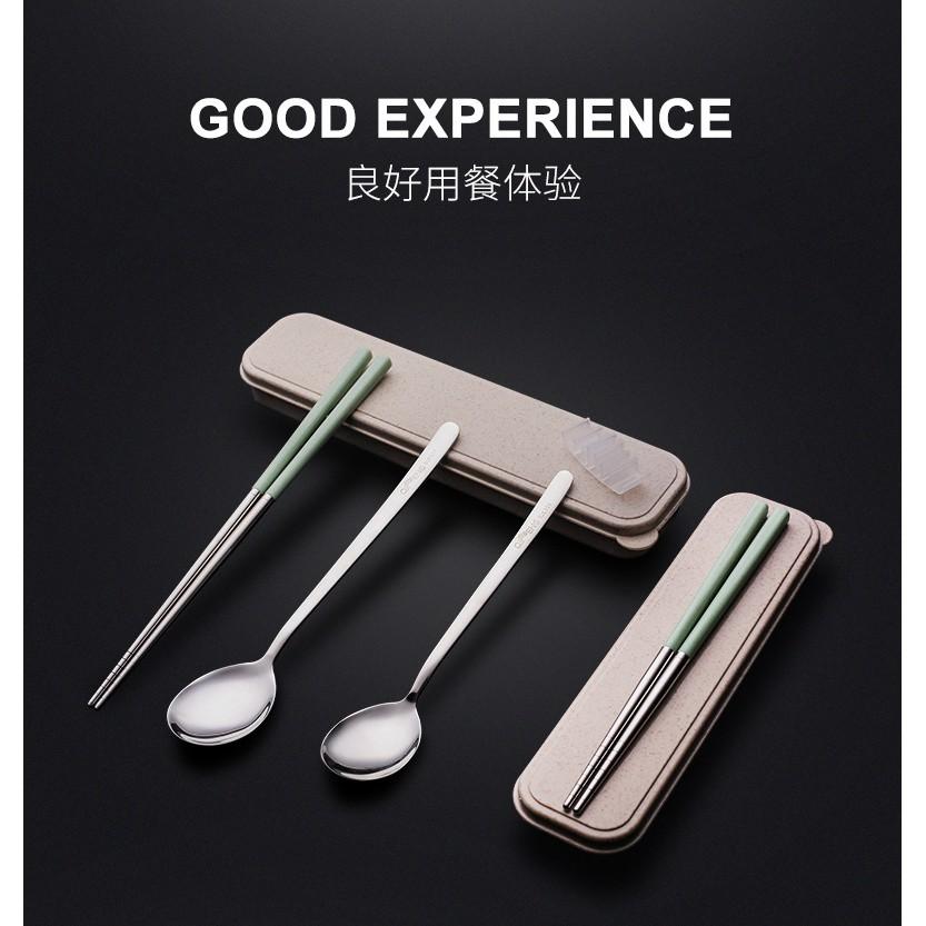 Bộ thìa đũa-muỗng đũa inox có hộp đựng bằng nhựa lúa mạch bảo vệ môi trường, kèm túi dây rút_HK045