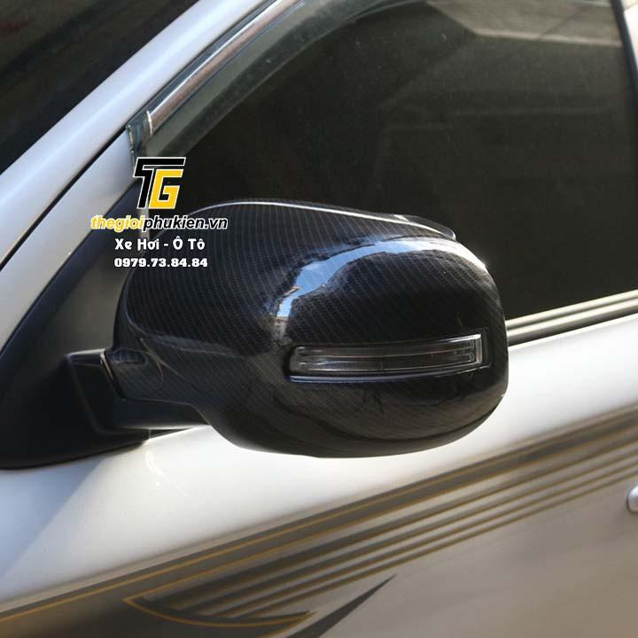 Bộ ốp gương chiếu hậu Mitsubishi Outlander vân Carbon cap cấp