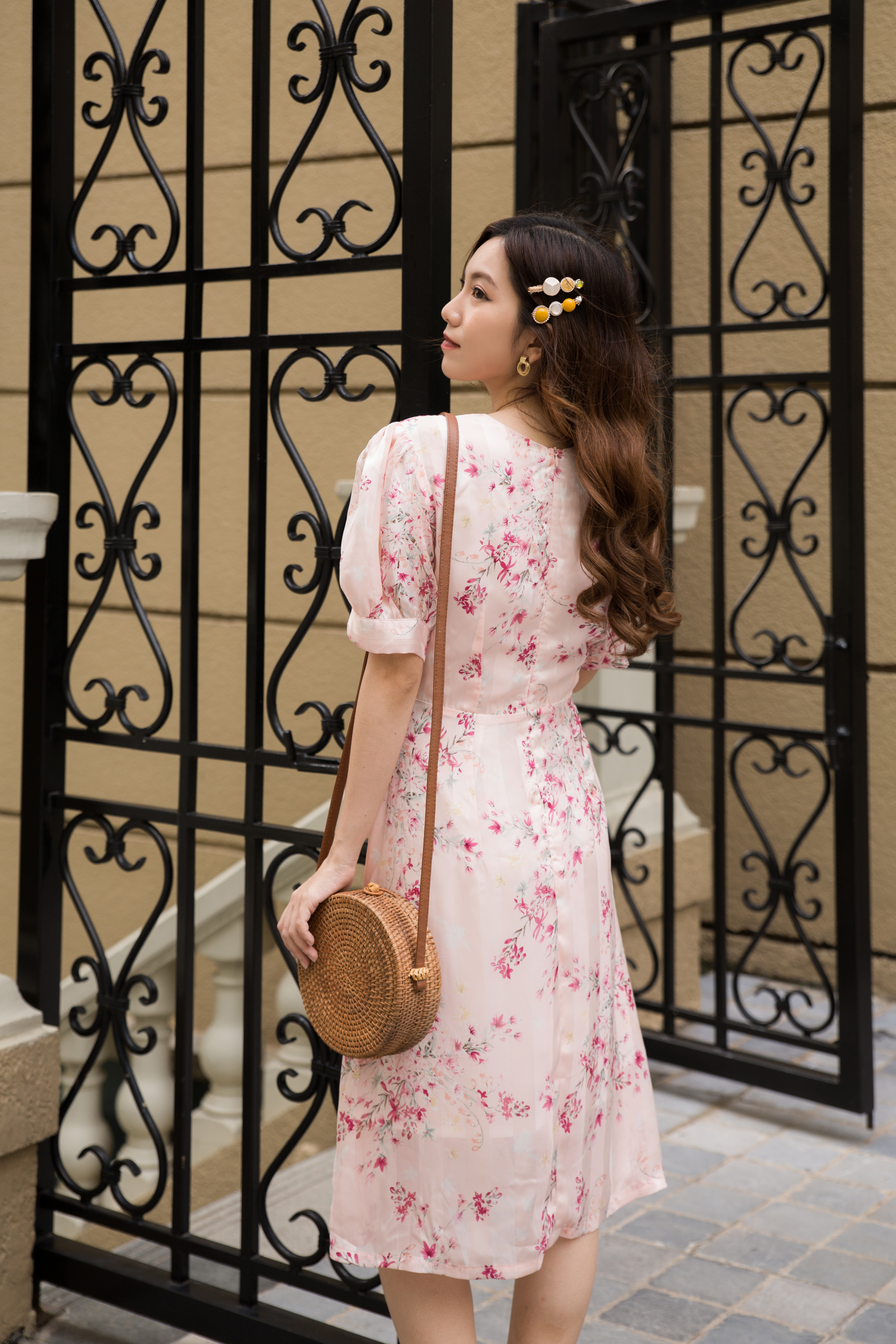 Đầm suông nhún ngực