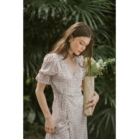 OLALASTUDIO Đầm voan cổ V hoa liti - Dai Wrap Dress