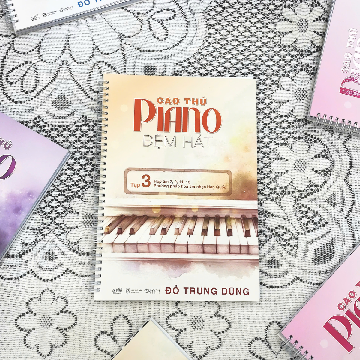 Sách - CAO THỦ PIANO ĐỆM HÁT - Tập 4: Chìa khóa để hiểu và chơi được mọi điệu đàn