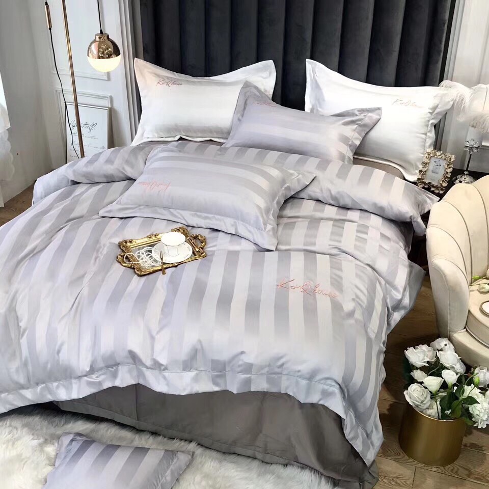 Bộ Chăn Ga Gối Satin Lụa Cao Cấp - Kẻ Ghi