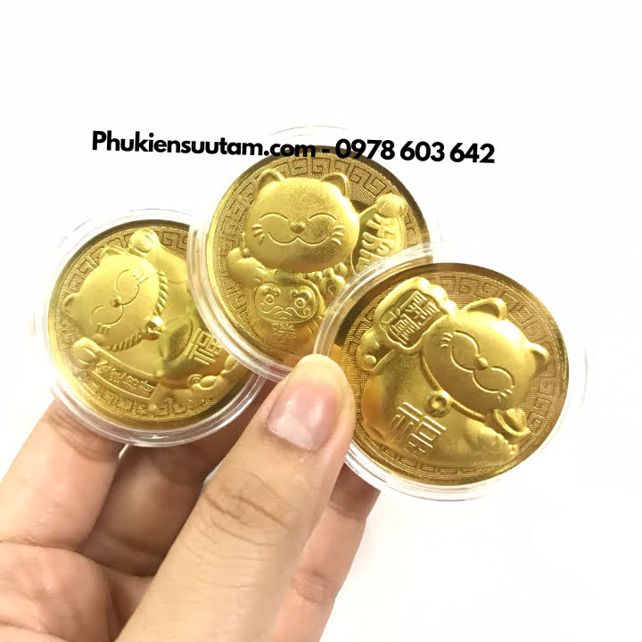 Đồng Xu Hình Con Mèo Thần Tài CUTE Tặng Túi Gấm Lộc, đường kính: 4cm, màu vàng - SP005915