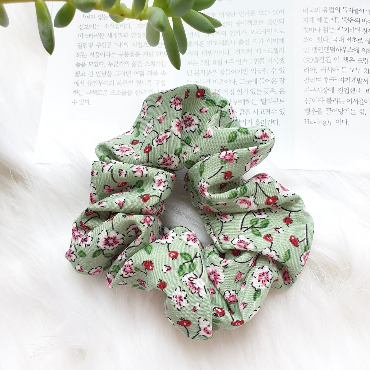 CỘT TÓC SCRUNCHIES LỤA HOA CHERRY NHÍ TO DÚN NHIỀU CJ5