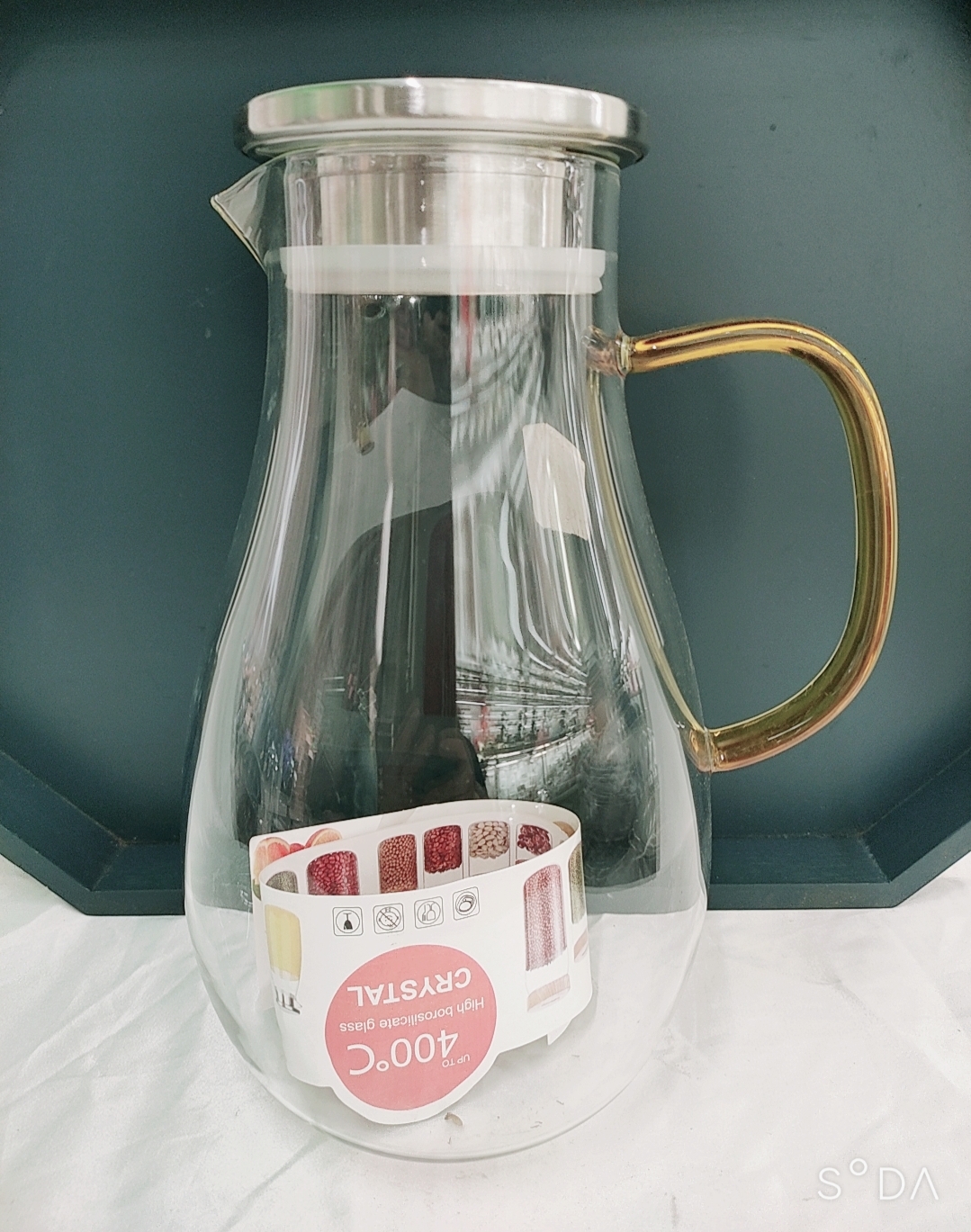 BÌNH THỦY TINH CHỊU NHIỆT LÊN ĐẾN 400 ĐỘ C TAY VÀNG,TRẮNG DUNG TÍCH 1,6-1,7L
