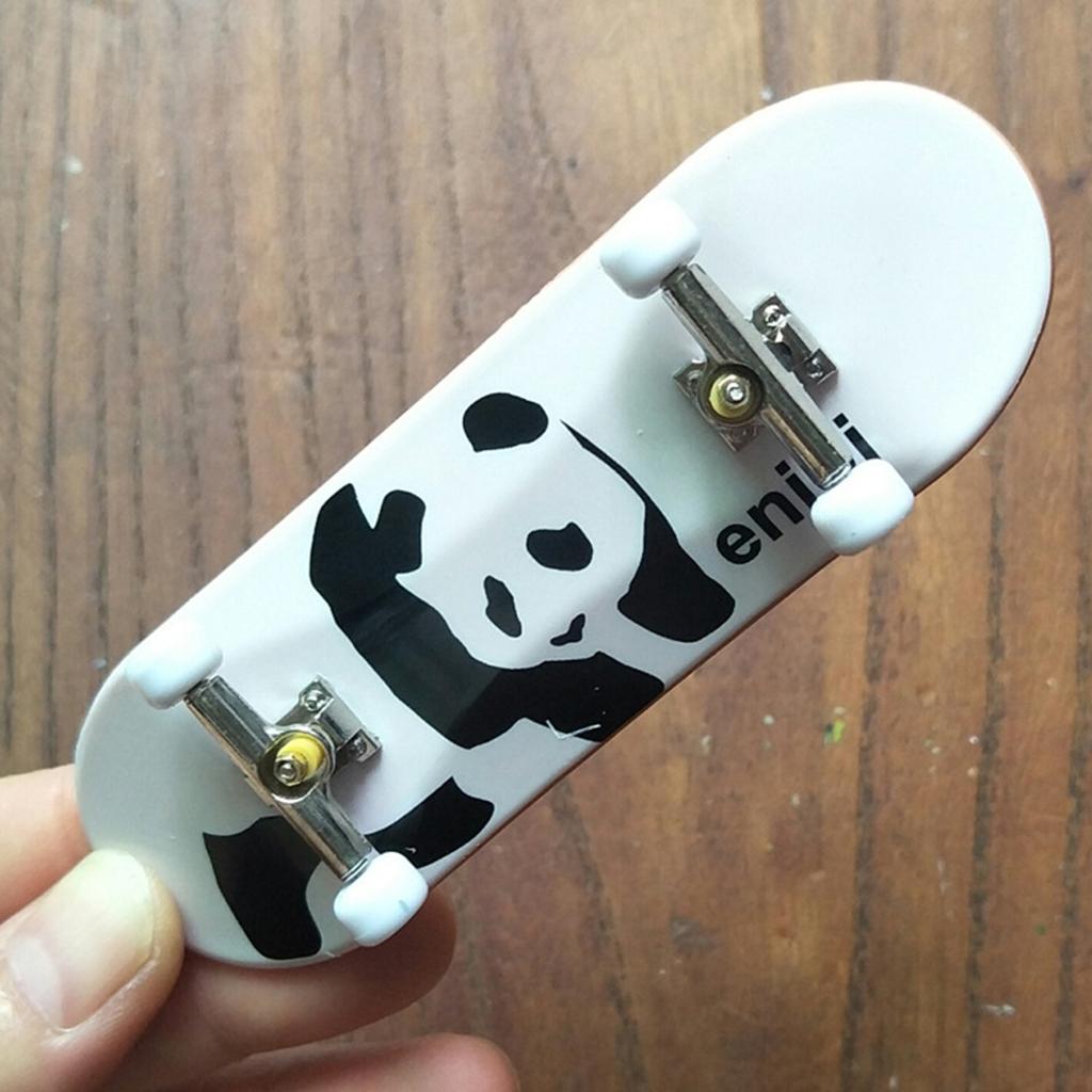 Cute Complate Fingerboard Finger Skate Board Kids Party Toys Gift