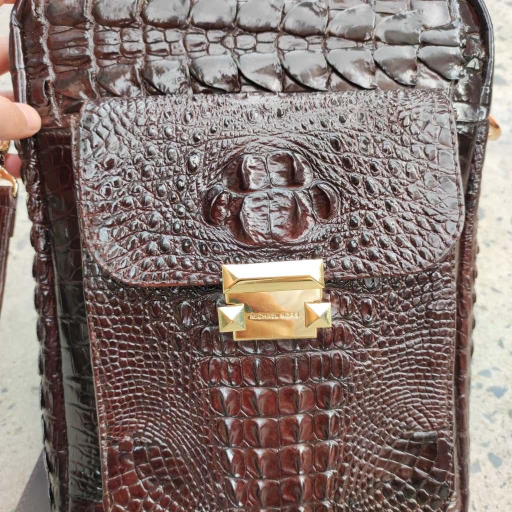Túi đeo nam Da cá sấu. Thiết kế MỚI không sợ rớt đồ!
