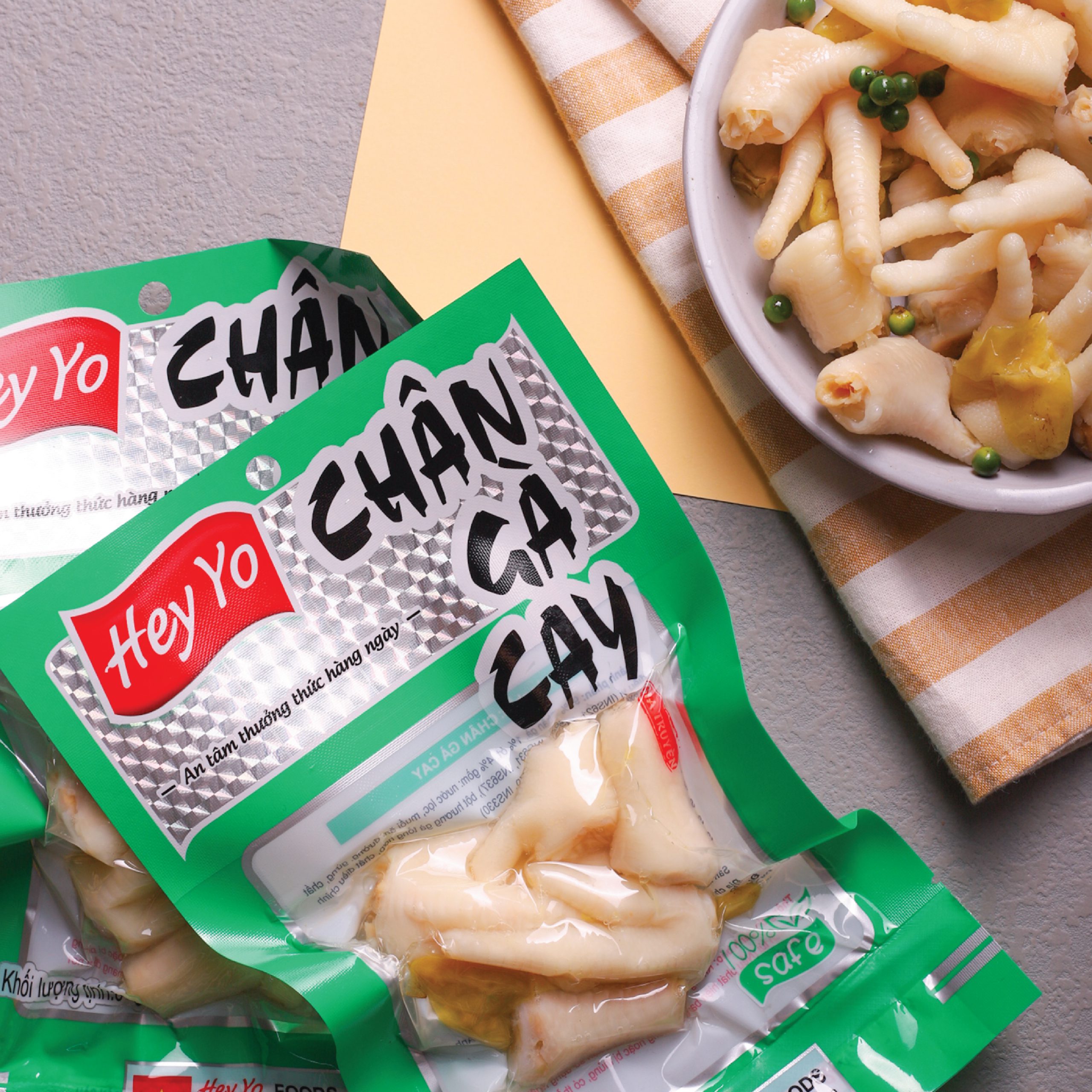 Chân gà cay sả ớt Việt Nam - đồ ăn vặt siêu ngon gói 80g, chân gà sạch Hey Yo đảm bảo ATTP