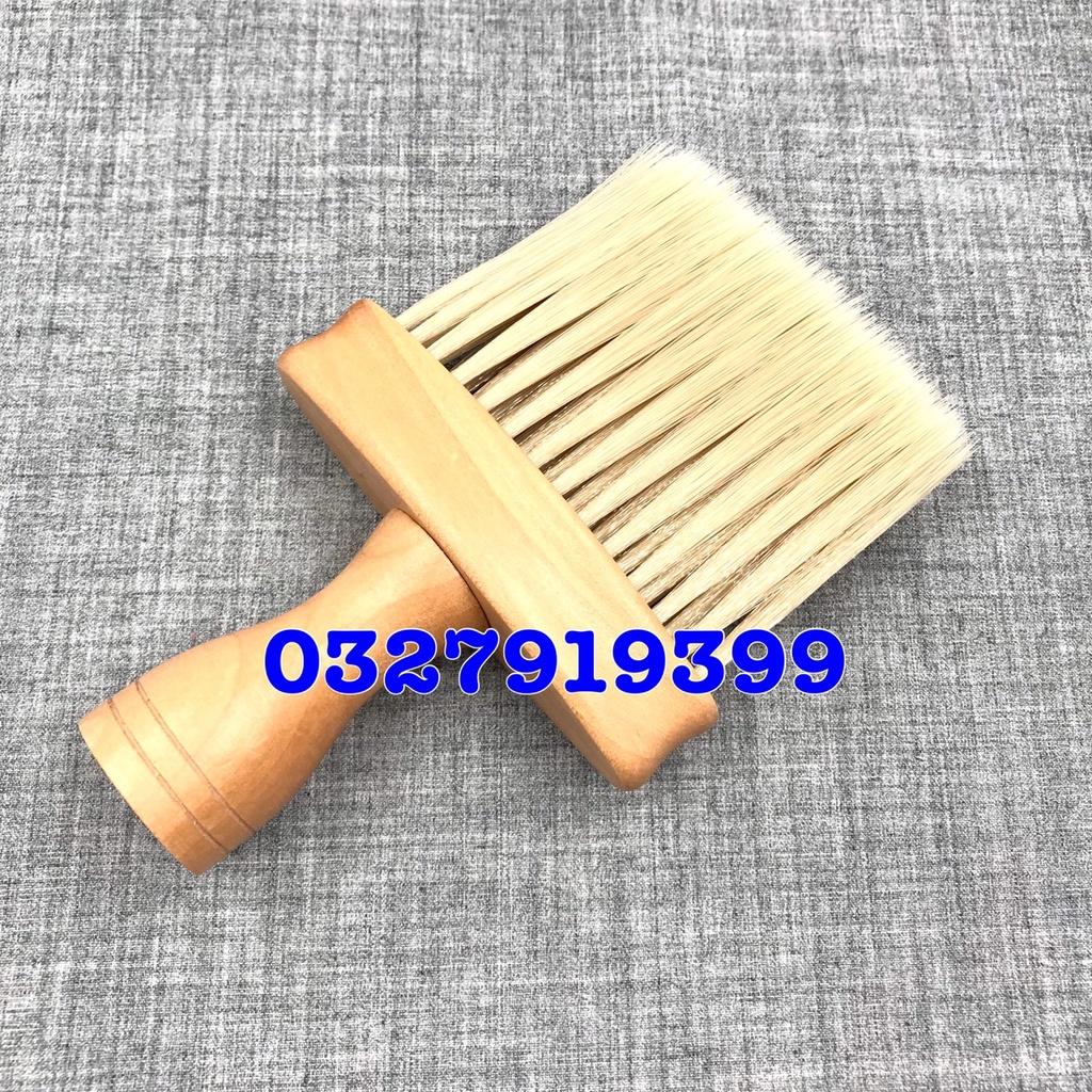 Chổi phủi tóc cán gỗ Barber K30