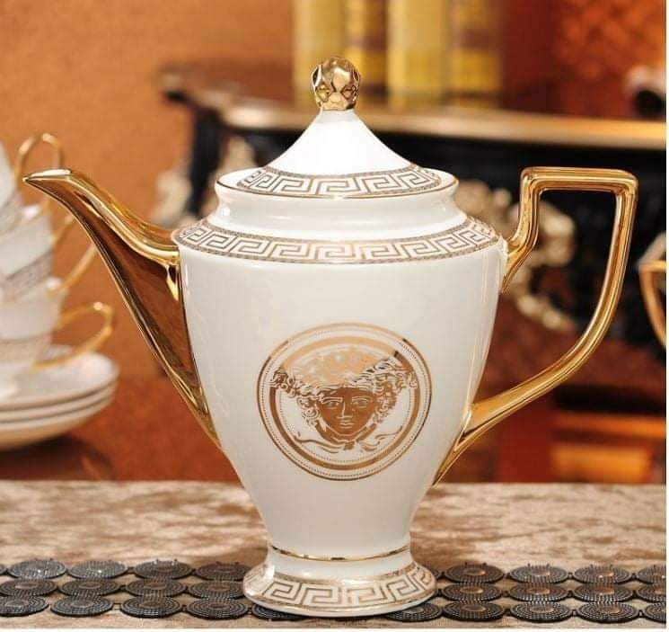 Bộ ấm chén sứ xương vẽ vàng phong cách Hoàng Gia cao cấp