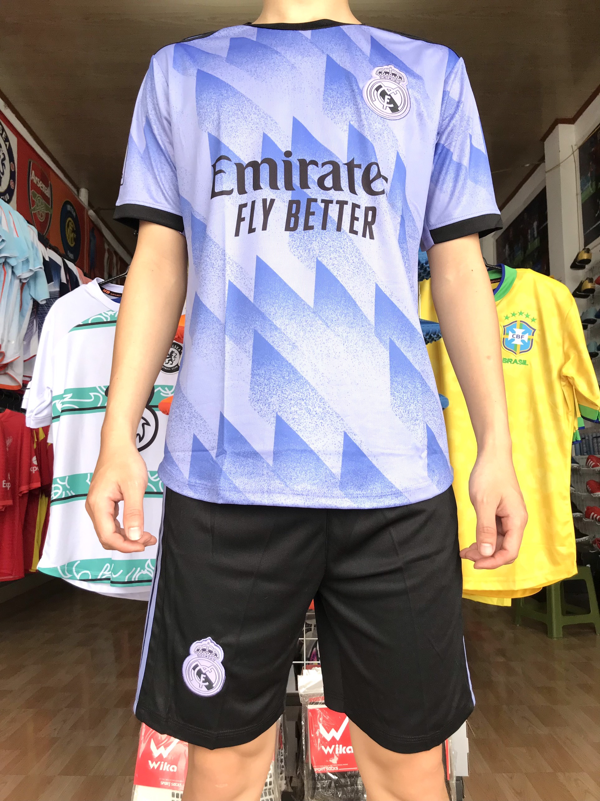 Siêu phẩm bộ quần áo đá bóng mùa hè hoàng gia tây ba nha cao cấp