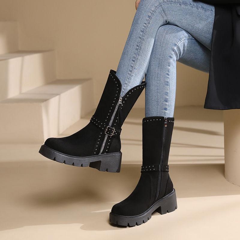 Giày Bốt Martin Cao Đến Đầu Gối Lót Nhung Dày Dặn Đính Đinh Tán Phong Cách Mới