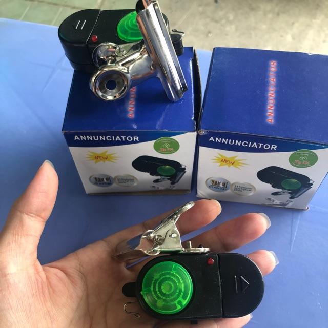 CÒI HÚ BÁO CÁ DÍNH CÂU