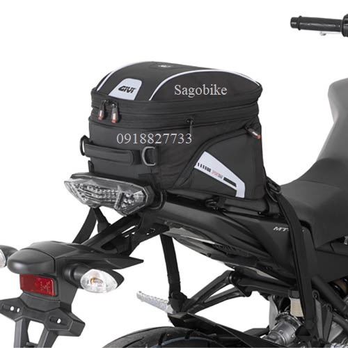 Túi ràng yên xe givi XS313, túi gắn yên sau xe XS313, túi gài bình xăng 20 lit