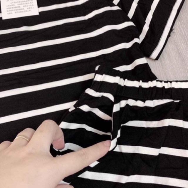 SET ÁO THUN CROPTOP KÈM CHÂN VÁY SỌC CÓ QUẦN