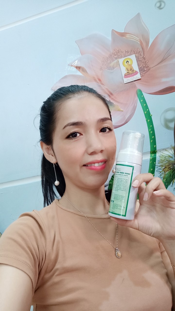 Dung dịch vệ sinh phụ nữ thảo dược 150ml hổ trợ ngăn ngừa các bệnh viêm, ngừa thường gặp ở phụ nữ