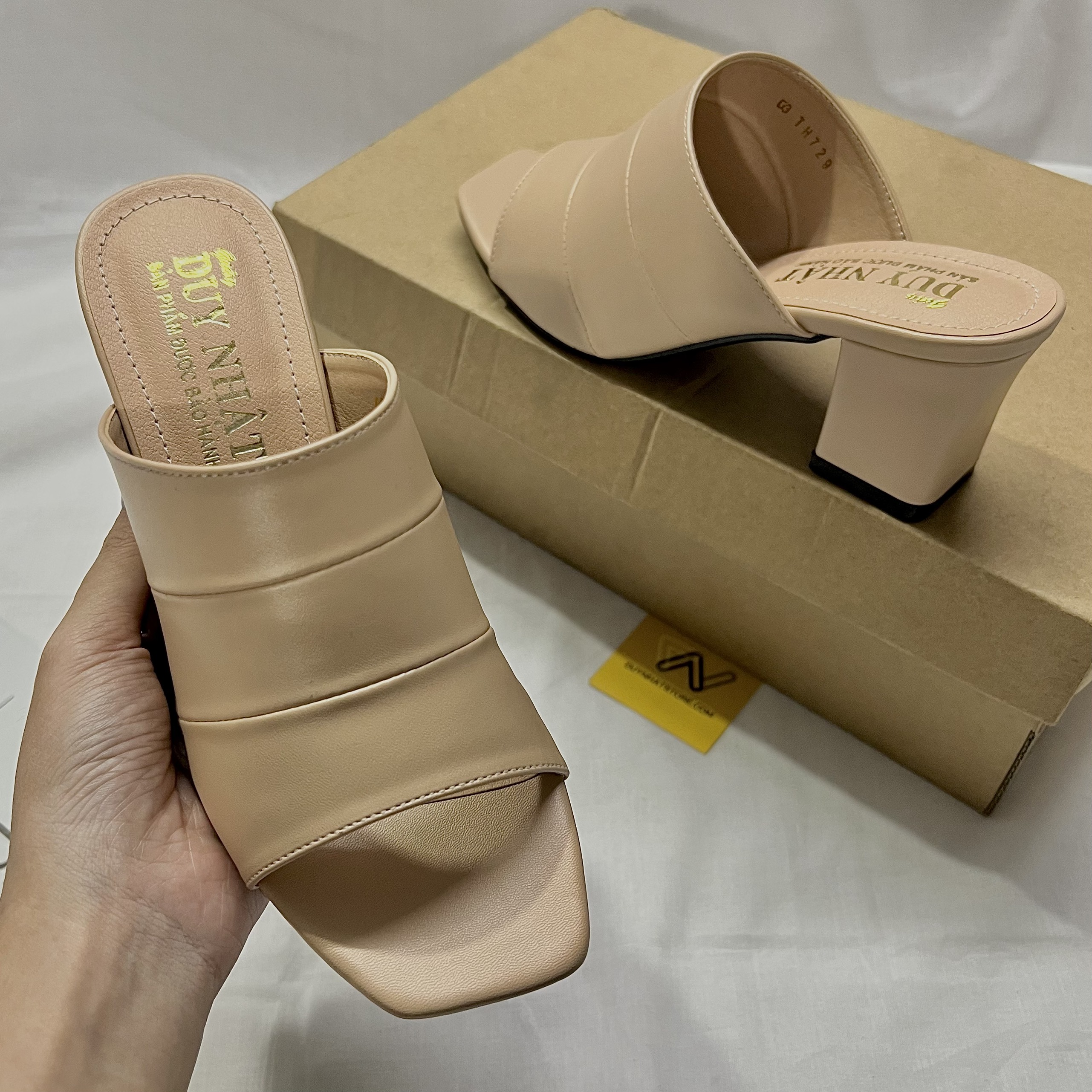 Dép Cao Gót Quai Ngang Giày Duy Nhật Store Phối Da Mờ Chữ H Trơn Bảng To Gót Mũi Vuông Đẹp Cao Cấp 5cm Đen Trung Niên