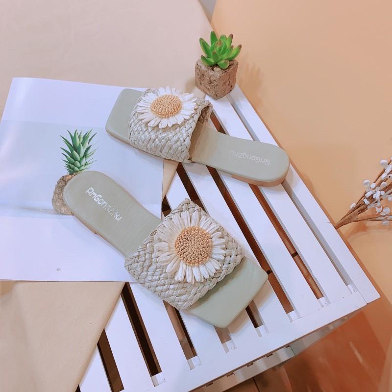 Dép nữ bản ngang đính hoa cúc