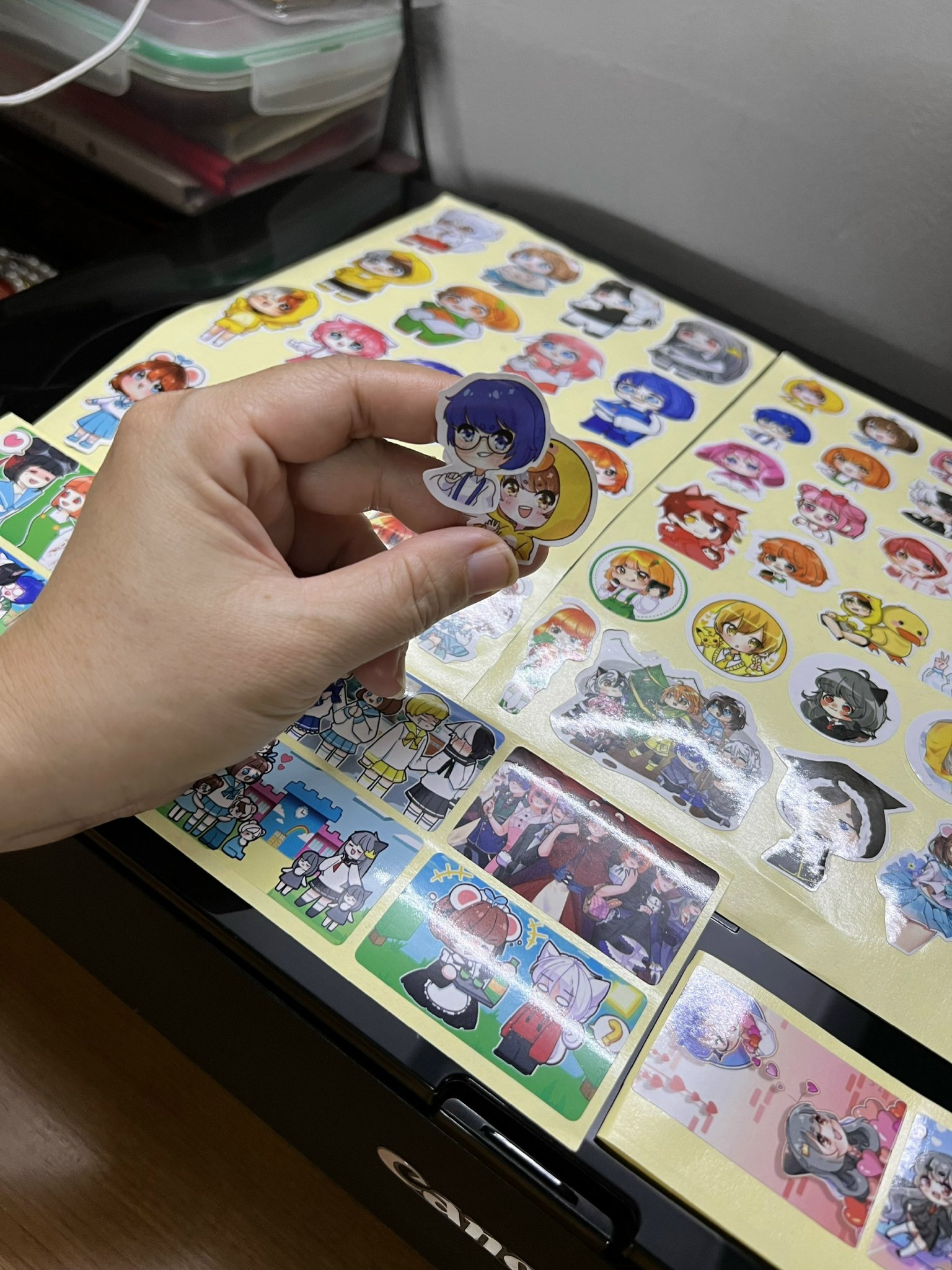 Set 70 Sticker hình nhân vật siêu anh hùng Hero Team