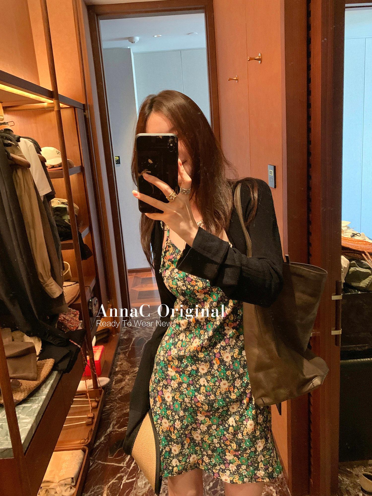 DONGSHOP 2023 Mùa hè Hàn Quốc cổ điển sling váy hoa mảnh đầm thiết kế phụ nữ nhỏ v cổ khí chất một từ váy ngắn