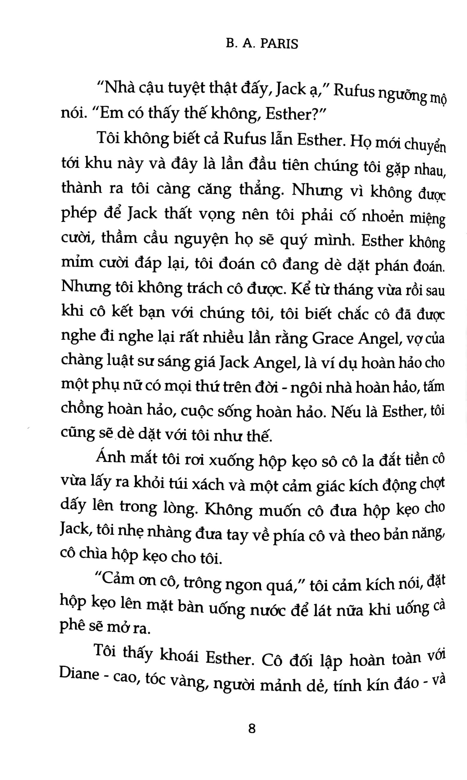 Sau Cánh Cửa Đóng