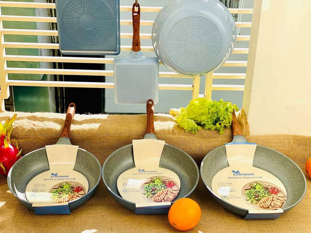 Combo 3 chảo đúc chống dính vân đá ceramic cao cấp Hàn Quốc dùng được bếp từ màu xanh (size 26cm, 28cm và chảo vuông 20x23cm) - Hàng chính hãng