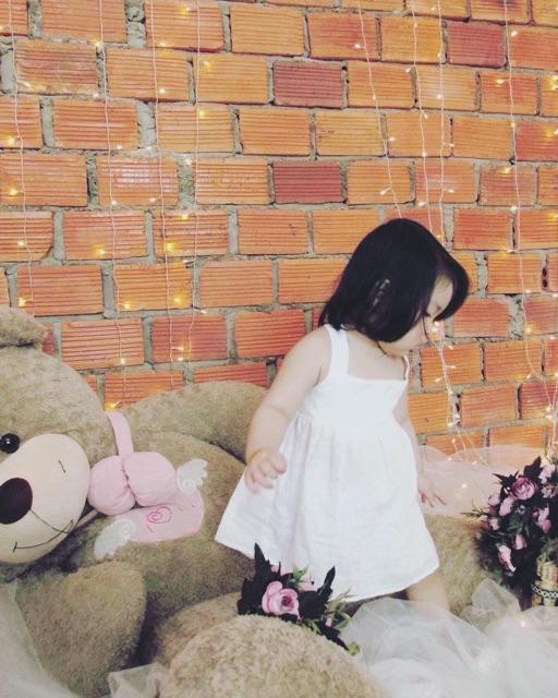 Đầm xòe hai dây cho bé