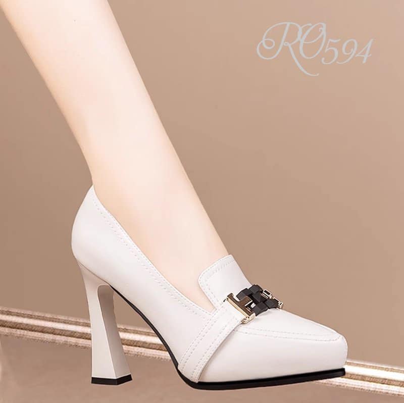 Giày cao gót nữ đẹp đế vuông 9 phân hàng hiệu rosata hai màu đen trắng ro594