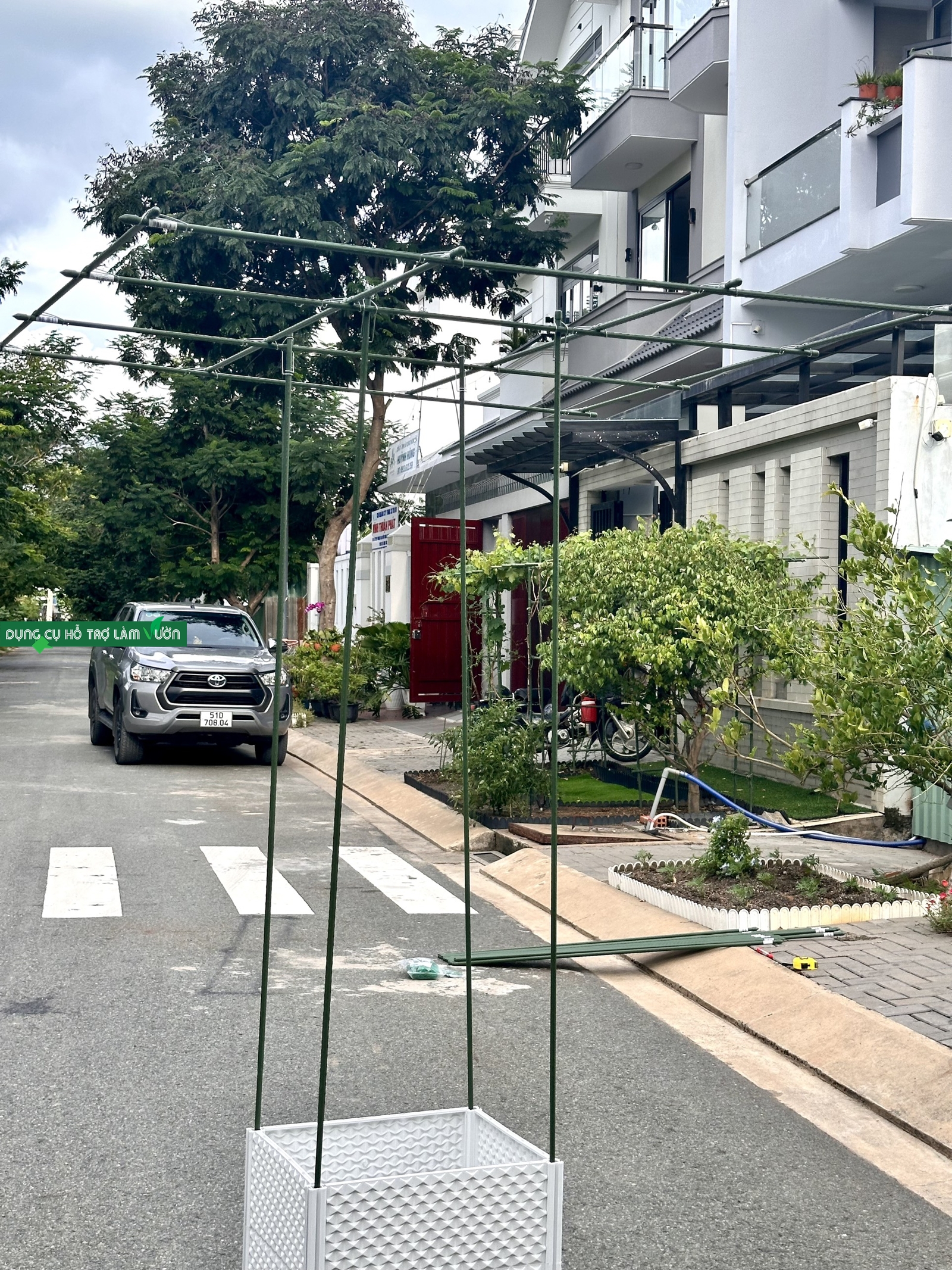 Bộ giàn leo ống thép bọc nhựa phi 11 DAIM bộ giàn KHÔNG BAO GỒM CHẬU