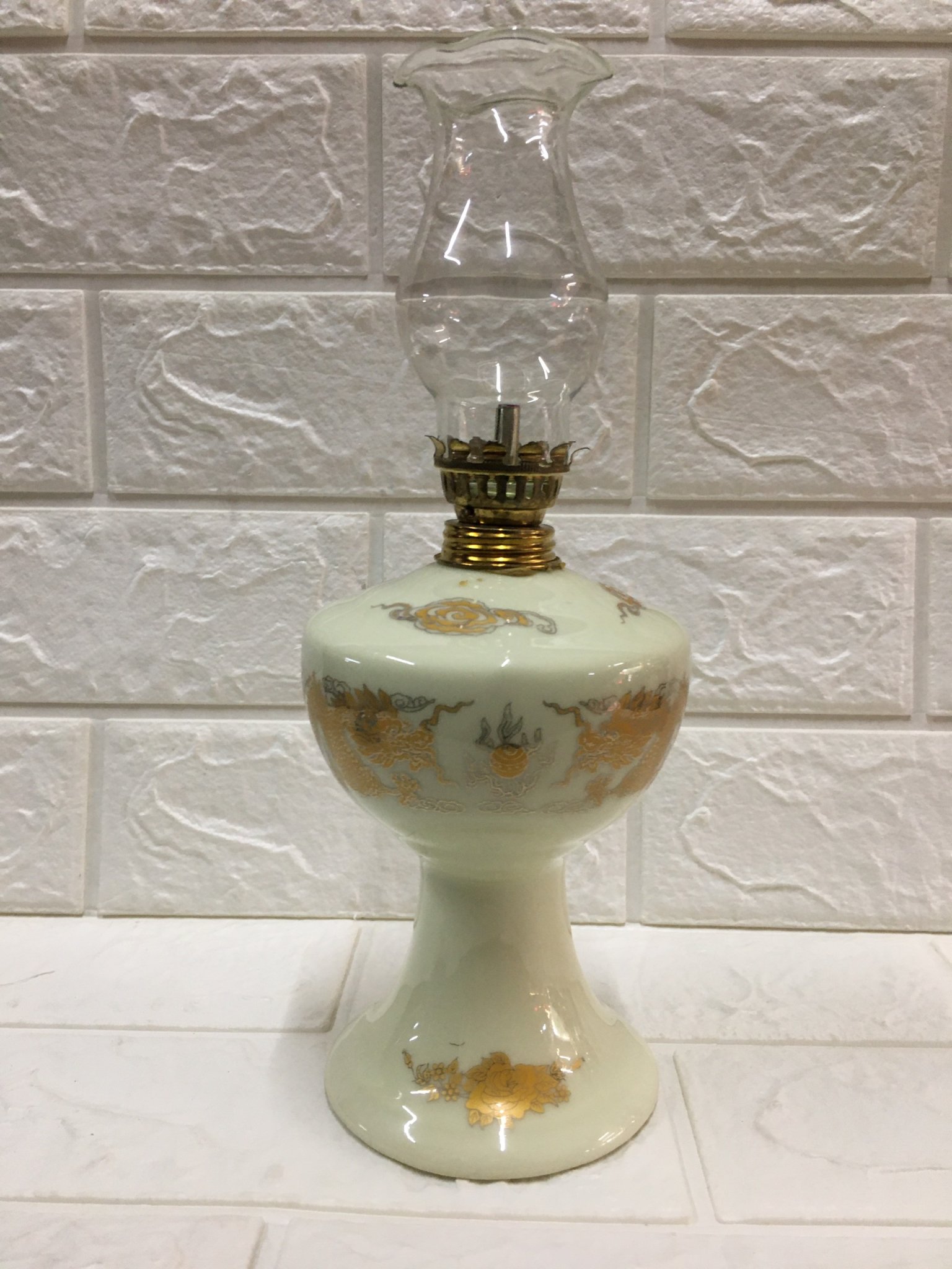 Đèn thờ đốt dầu Đk: 11cm. Cao: 26cm TT1004