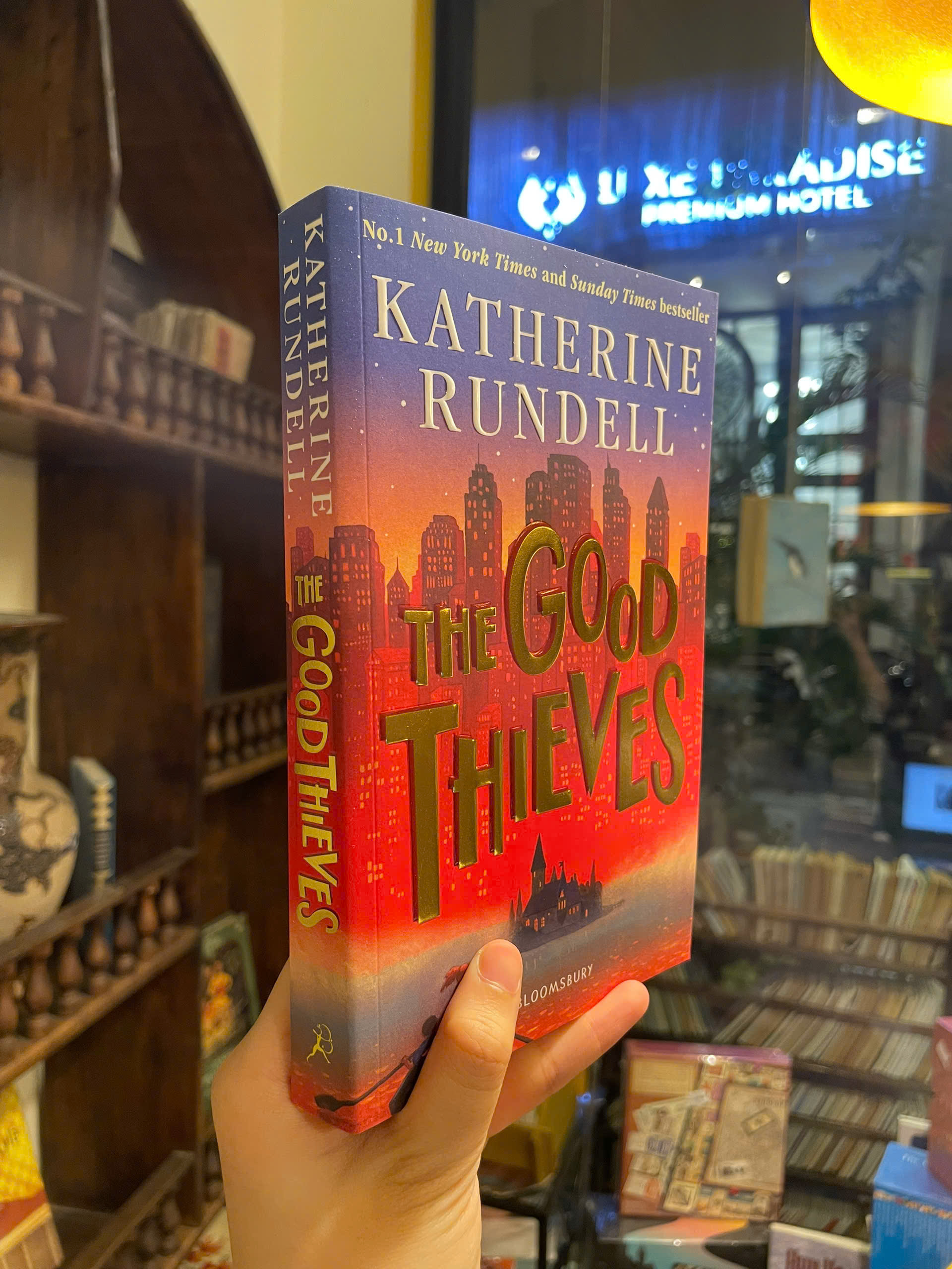 Sách - The Good Thieves by Katherine Rundell -  Historical Fiction/Adventure book in English