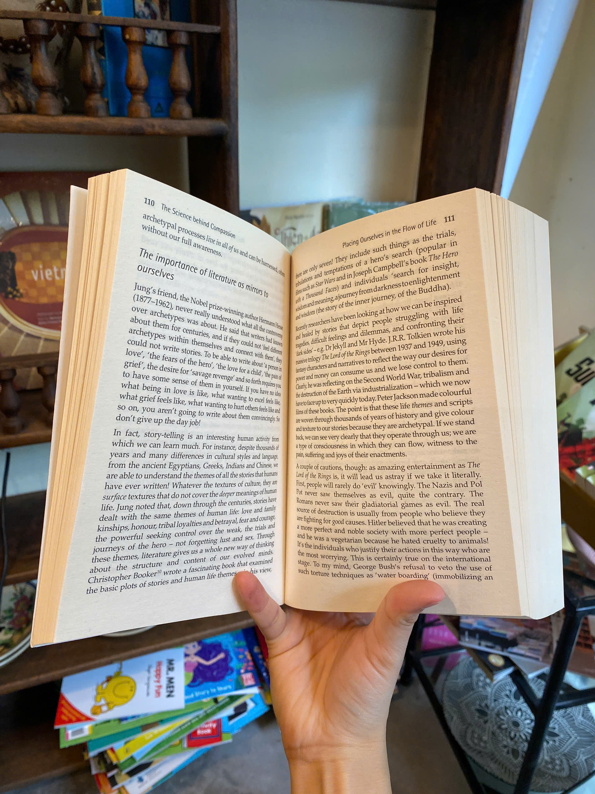 Sách - 10% Happier (New York Times Bestseller) by Dan Harris | Nonfiction Self Help - English Book