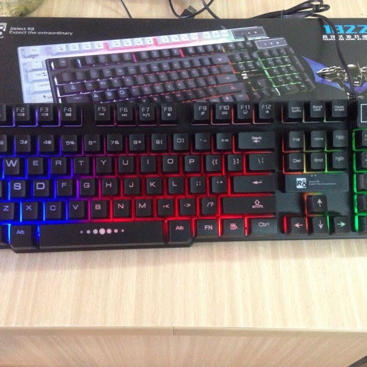 Combo Bàn phím R8 1822 + CHUỘT R8 1602 + Lót Razer - Hàng Nhập Khẩu